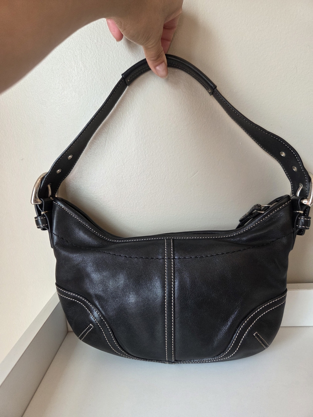 Vintage Coach Black Leather Shoulder Bag with Contrast Stitching